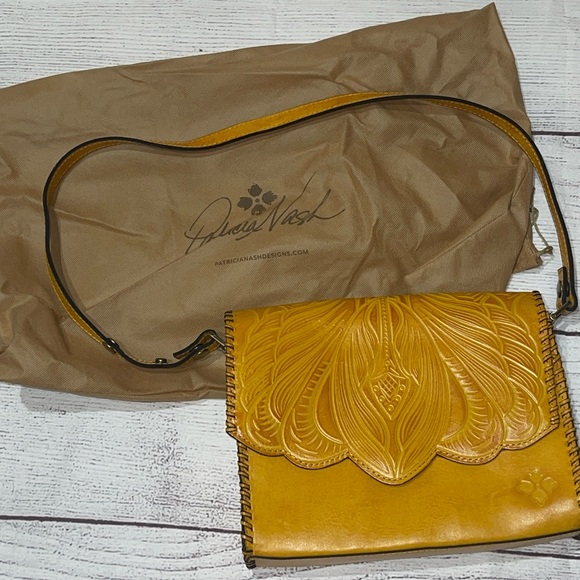 Patricia Nash Leather Crossbody bag Burnished Santillana Sunflower yellow - Picture 3 of 14